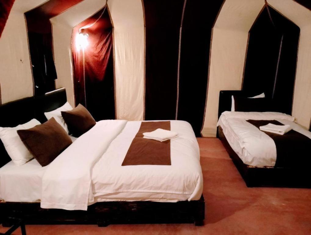 Luxury Desert Camp Мерзуга Екстер'єр фото