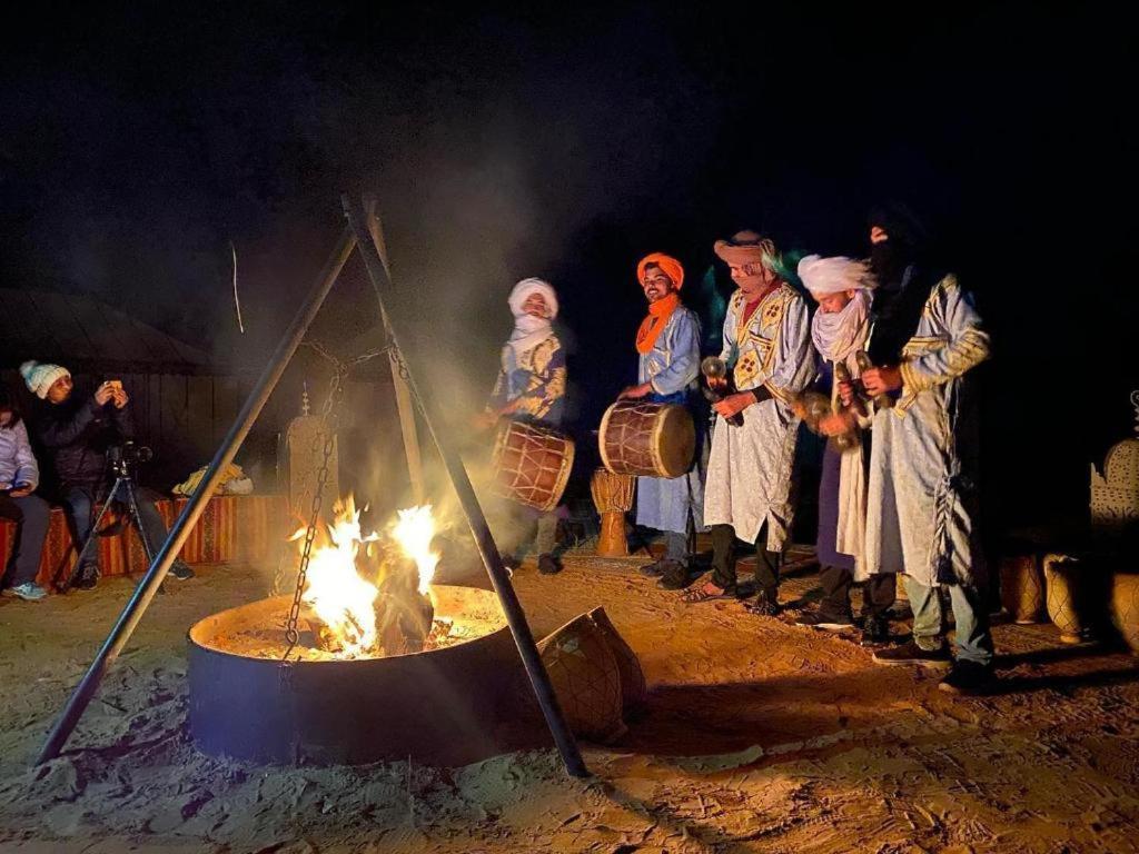 Luxury Desert Camp Мерзуга Екстер'єр фото
